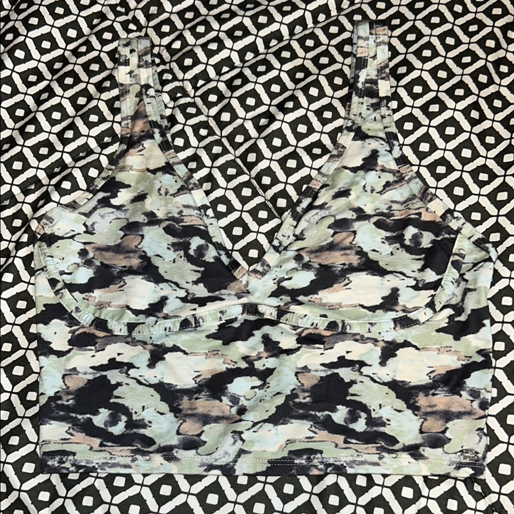 Steve Madden Gray and Black Fitted Crop Tank Top